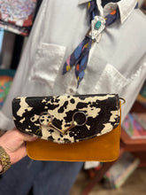 Load image into Gallery viewer, Cattleman Clutch
