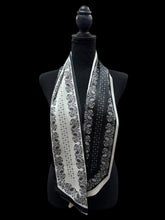 Load image into Gallery viewer, Wide Neck Tie