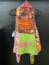 Load image into Gallery viewer, Reversible Kantha Vest