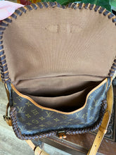 Load image into Gallery viewer, Saumur Saddle LV Bag Sale